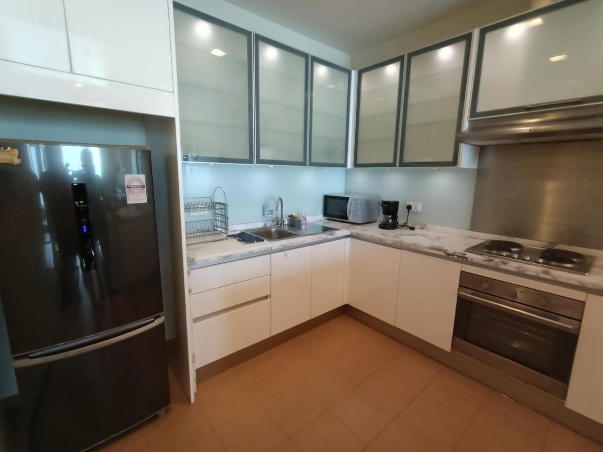Straits Quay Marina Suites Penang By Aurorahomes Bagan Jermal Exterior photo