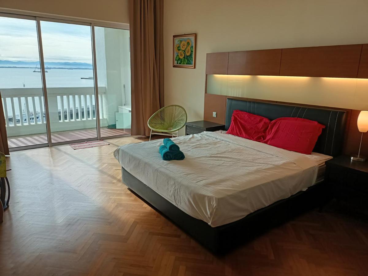 Straits Quay Marina Suites Penang By Aurorahomes Bagan Jermal Exterior photo